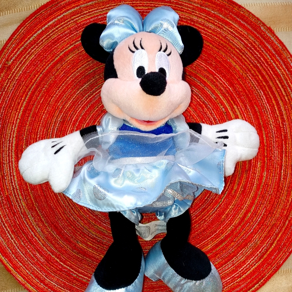 Minnie Dream Doll